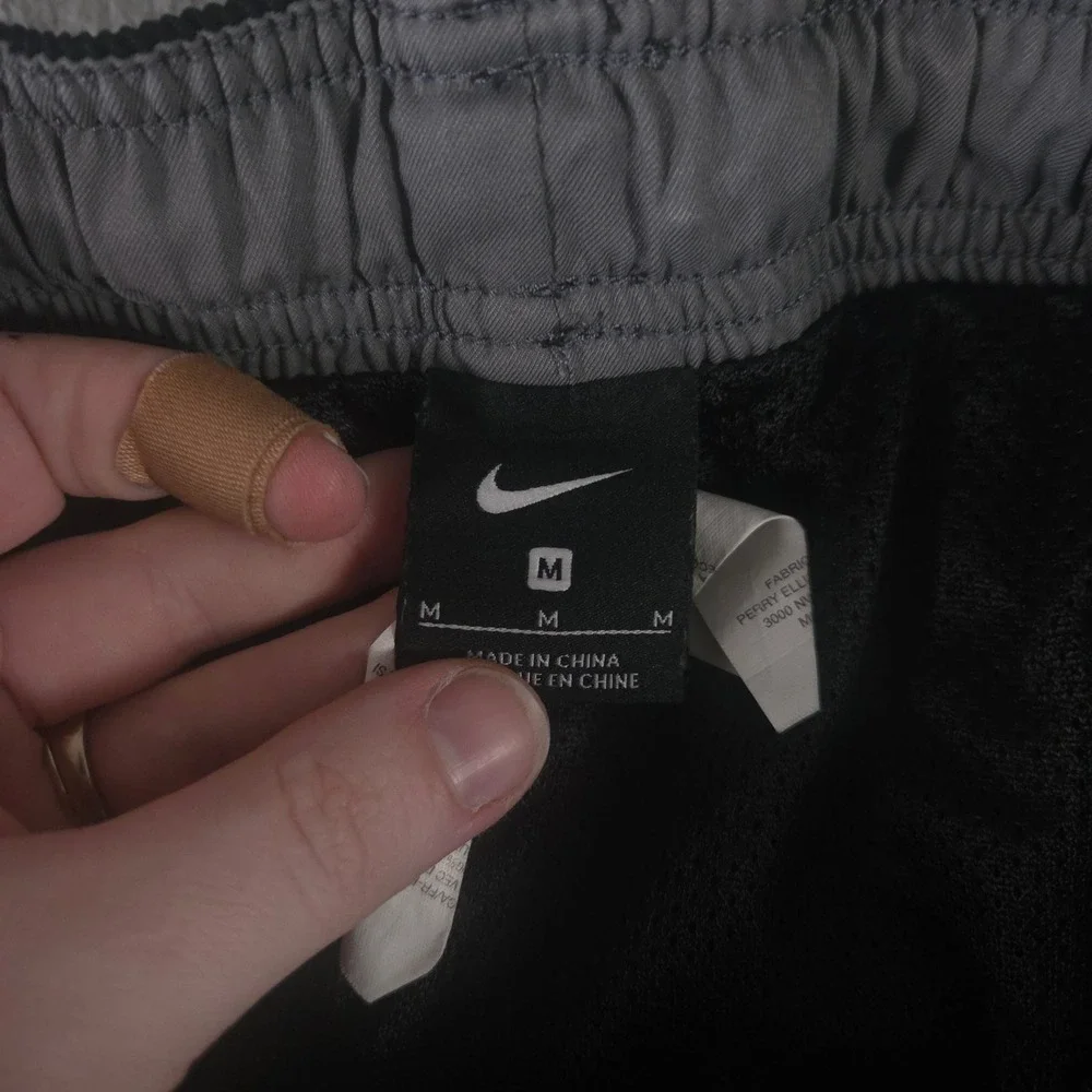 Nike Shorts Mens M Black Vital Volley Lined 5